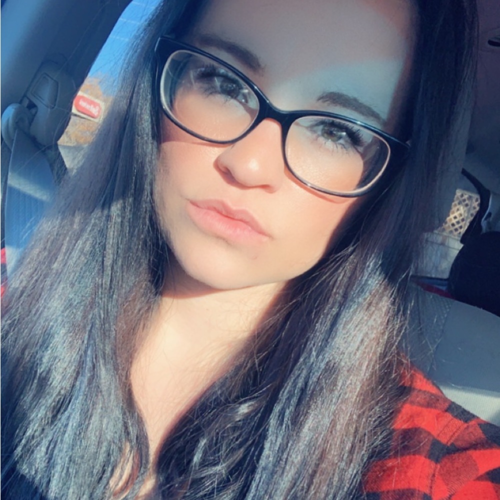 Meet your Posher, Kiana